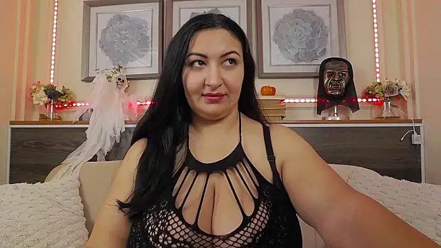 Snapshot of BustyEva_ chatting on 31, 10, 2025 BustyEva online show from 31, 10, 2025