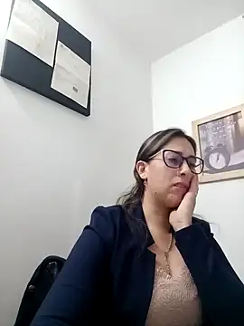 CHARLOTTE 1711 online show from 25, 1, 2025