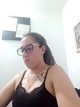 CHARLOTTE 1711 online show from 27, 1, 2025