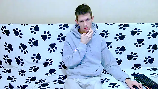 Snapshot of Lester_Broo chatting on 5, 2, 2026 Lester Broo online show from 5, 2, 2026