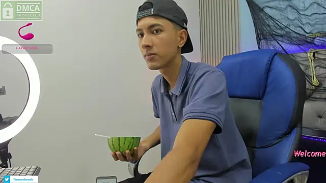 Snapshot of HarolddXL chatting on 30, 10, 2025 HarolddXL online show from 30, 10, 2025