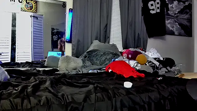 Snapshot of 1badfucka chatting on 17, 2, 2025 1badfucka online show from 17, 2, 2025