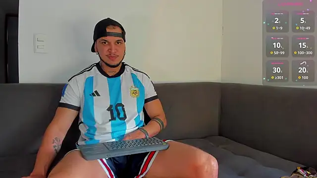 Snapshot of austinoficial chatting on 12, 11, 2025 austinoficial online show from 12, 11, 2025