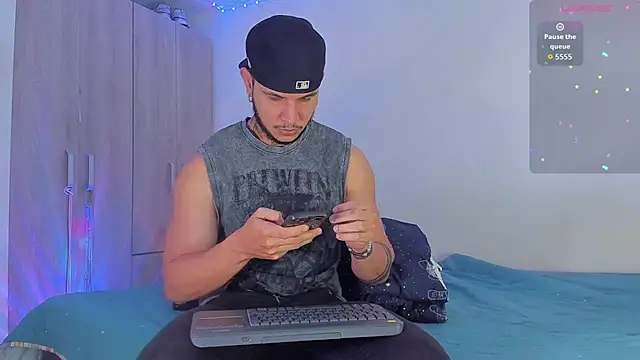 Snapshot of austinoficial chatting on 20, 11, 2025 austinoficial online show from 20, 11, 2025