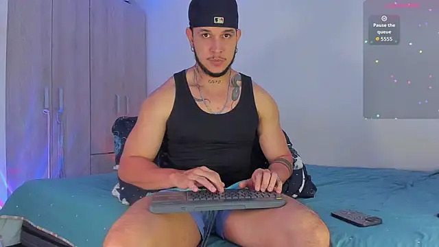 Snapshot of austinoficial chatting on 21, 11, 2025 austinoficial online show from 21, 11, 2025