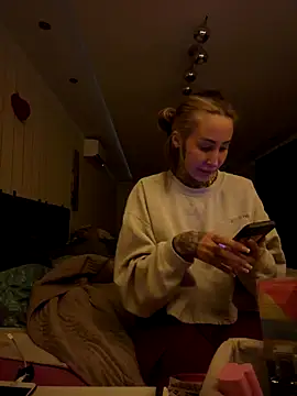 Black sweet Rose online show from 21, 12, 2025