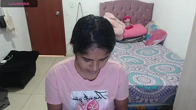 Snapshot of july-feria chatting on 4, 3, 2025 july-feria online show from 4, 3, 2025