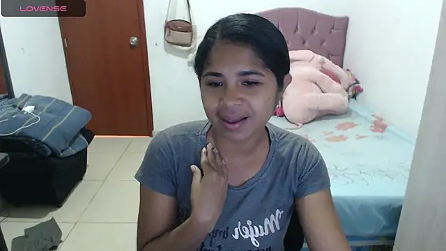 Snapshot of july-feria chatting on 5, 10, 2025 july-feria online show from 5, 10, 2025