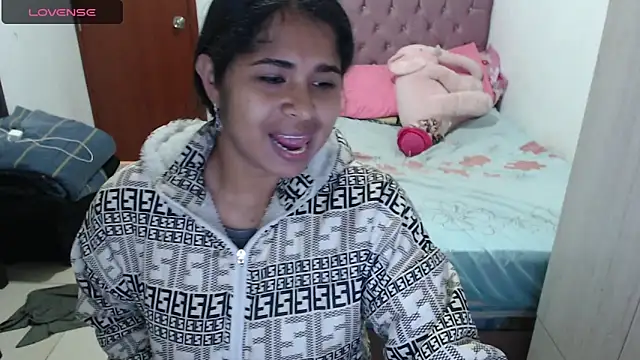 Snapshot of july-feria chatting on 15, 10, 2025 july-feria online show from 15, 10, 2025