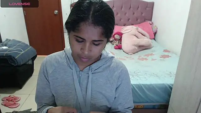 Snapshot of july-feria chatting on 21, 10, 2025 july-feria online show from 21, 10, 2025