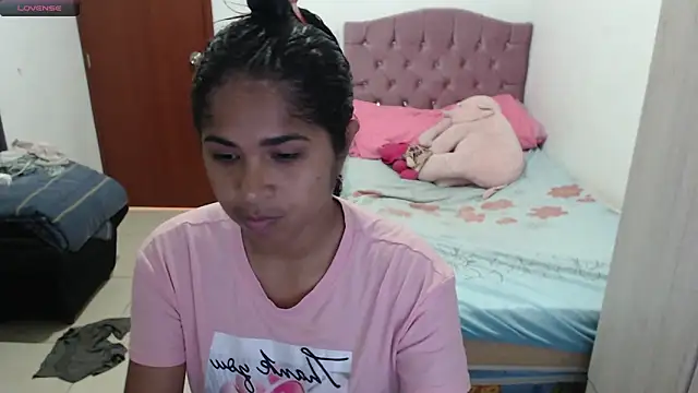 Snapshot of july-feria chatting on 28, 10, 2025 july-feria online show from 28, 10, 2025