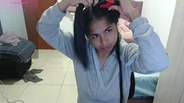 Snapshot of july-feria chatting on 17, 11, 2025 july-feria online show from 17, 11, 2025