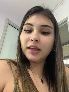 Snapshot of Aitana_Hilton_ chatting on 4, 10, 2025 Aitana Hilton online show from 4, 10, 2025