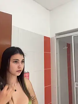 Snapshot of Aitana_Hilton_ chatting on 15, 11, 2025 Aitana Hilton online show from 15, 11, 2025