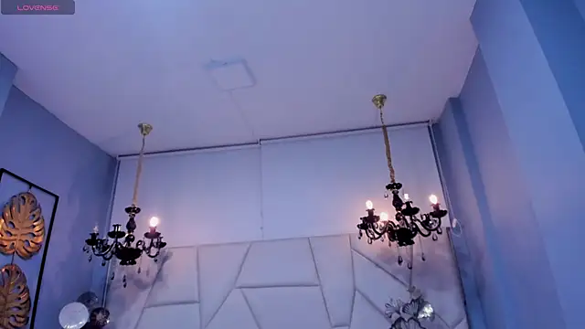 Snapshot of Aitana_Hilton_ chatting on 28, 11, 2025 Aitana Hilton online show from 28, 11, 2025