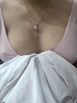 Snapshot of nikkibenza chatting on 15, 3, 2025 nikkibenza online show from 15, 3, 2025