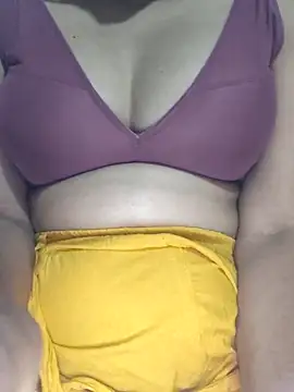 Snapshot of nikkibenza chatting on 2, 12, 2025 nikkibenza online show from 2, 12, 2025