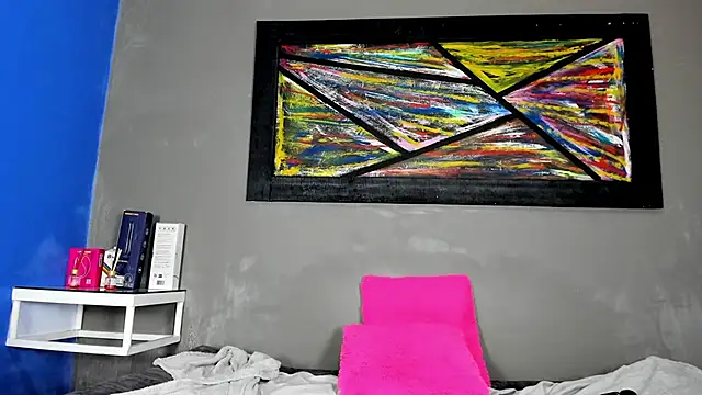 Charlotte curvy  online show from 1, 4, 2026