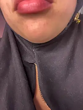 Snapshot of zahra_Jalid chatting on 21, 4, 2026 zahra Jalid online show from 21, 4, 2026