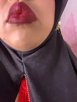 Snapshot of zahra_Jalid chatting on 7, 5, 2026 zahra Jalid online show from 7, 5, 2026