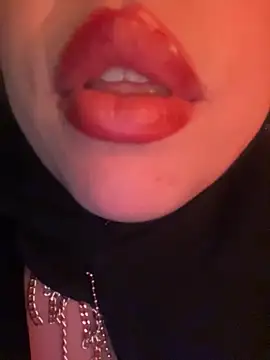 Snapshot of zahra_Jalid chatting on 15, 5, 2026 zahra Jalid online show from 15, 5, 2026