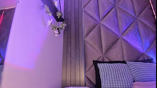 SabrinaSpell  online show from 19, 10, 2025