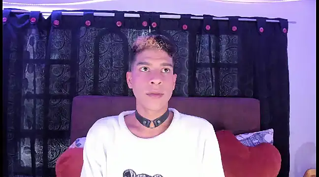 Snapshot of Ethan_Boyy chatting on 23, 1, 2025 Ethan Boyy online show from 23, 1, 2025