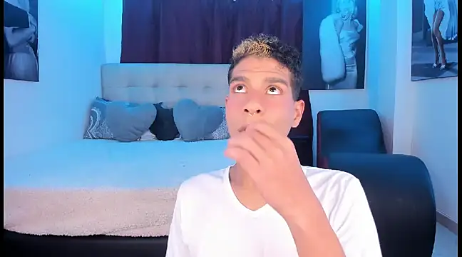 Snapshot of Ethan_Boyy chatting on 6, 2, 2025 Ethan Boyy online show from 6, 2, 2025