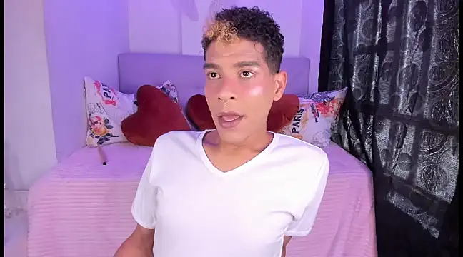 Snapshot of Ethan_Boyy chatting on 6, 2, 2025 Ethan Boyy online show from 6, 2, 2025