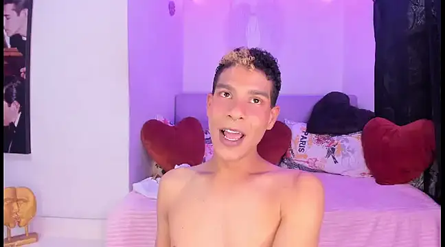 Snapshot of Ethan_Boyy chatting on 11, 2, 2025 Ethan Boyy online show from 11, 2, 2025