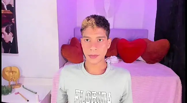 Snapshot of Ethan_Boyy chatting on 13, 2, 2025 Ethan Boyy online show from 13, 2, 2025
