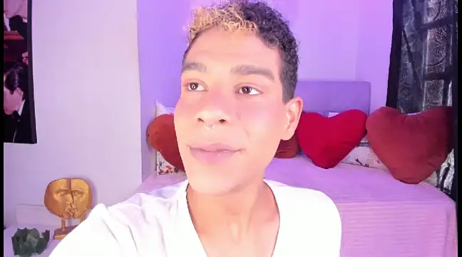 Snapshot of Ethan_Boyy chatting on 17, 2, 2025 Ethan Boyy online show from 17, 2, 2025