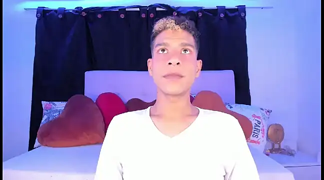 Snapshot of Ethan_Boyy chatting on 26, 2, 2025 Ethan Boyy online show from 26, 2, 2025