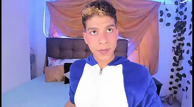 Snapshot of Ethan_Boyy chatting on 28, 2, 2025 Ethan Boyy online show from 28, 2, 2025