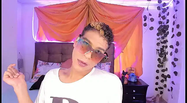 Snapshot of Ethan_Boyy chatting on 4, 3, 2025 Ethan Boyy online show from 4, 3, 2025