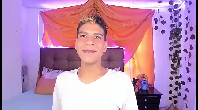 Snapshot of Ethan_Boyy chatting on 6, 3, 2025 Ethan Boyy online show from 6, 3, 2025