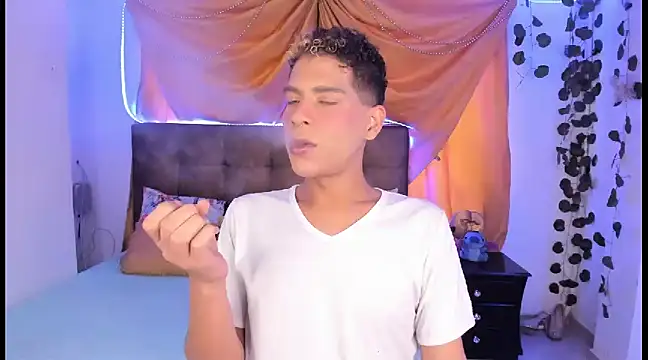 Snapshot of Ethan_Boyy chatting on 7, 3, 2025 Ethan Boyy online show from 7, 3, 2025