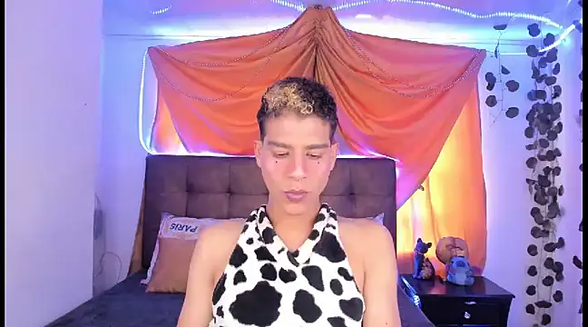 Snapshot of Ethan_Boyy chatting on 11, 3, 2025 Ethan Boyy online show from 11, 3, 2025