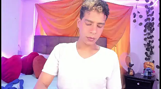 Snapshot of Ethan_Boyy chatting on 20, 3, 2025 Ethan Boyy online show from 20, 3, 2025