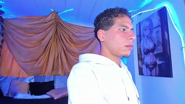 Snapshot of Ethan_Boyy chatting on 8, 10, 2025 Ethan Boyy online show from 8, 10, 2025