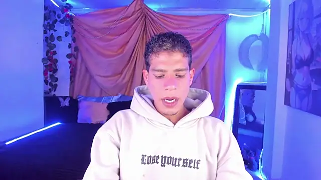 Snapshot of Ethan_Boyy chatting on 9, 10, 2025 Ethan Boyy online show from 9, 10, 2025
