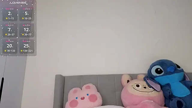 Snapshot of asianqueeny chatting on 23, 10, 2025 asianqueeny online show from 23, 10, 2025