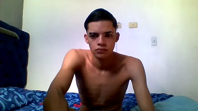 Snapshot of Latinos_2001 chatting on 22, 5, 2026 Latinos 2001 online show from 22, 5, 2026