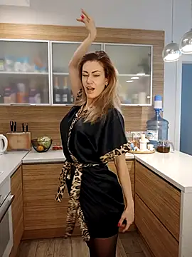 Miroslavadzm1 online show from 13, 4, 2026