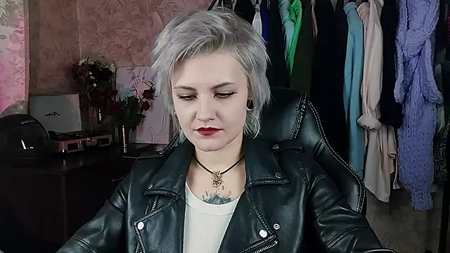 EvaBrownie online show from 28, 1, 2025