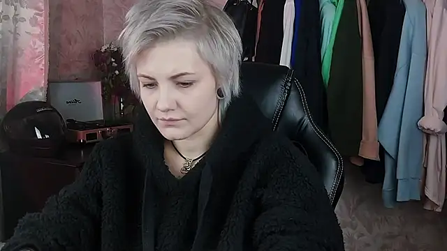 EvaBrownie online show from 29, 1, 2025