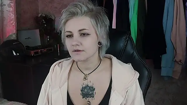 EvaBrownie online show from 29, 1, 2025