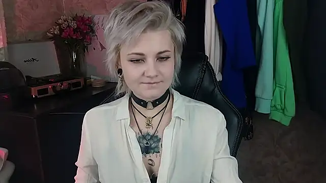 EvaBrownie online show from 11, 2, 2025