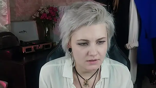 EvaBrownie online show from 11, 2, 2025