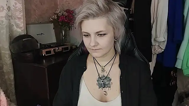 EvaBrownie online show from 15, 2, 2025